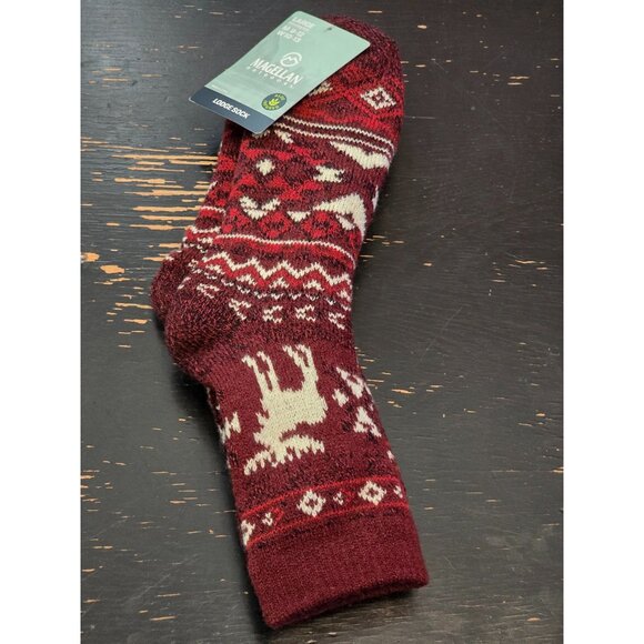 Magellan Outdoors Lodge Sock Large M 9-12 W 10-13 Aloe Infused Moose Pattern Red - Picture 1 of 3